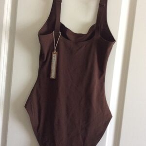 SKIMS THONG  BODYSUITS SIZE XSMALL